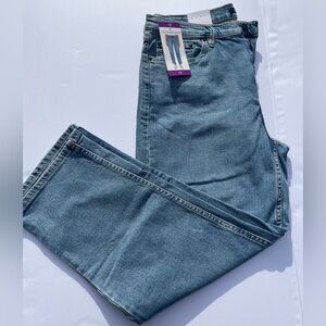 NWT  Calvin Klein Jeans Light Blue Straight Leg